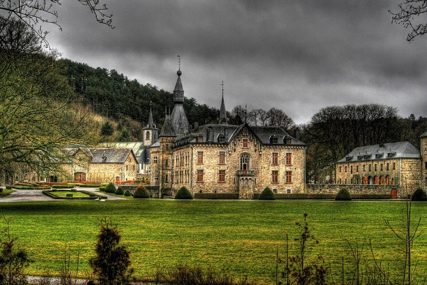Château de Boussu-En-Fagne, Couvin, Belgium
